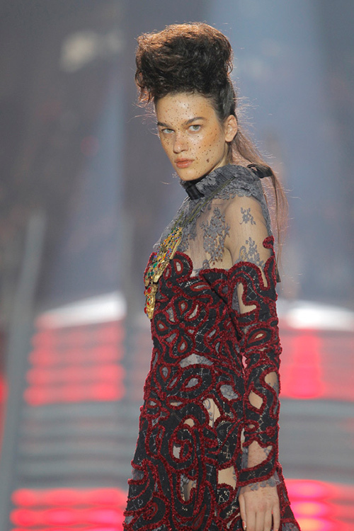 ヴィヴィアン・ウエストウッド ゴールドレーベル(Vivienne Westwood Gold Label) 2014年春夏ウィメンズコレクション  - 写真110