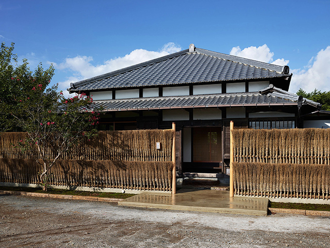 現代美術作家 杉本博司内装の料理店「素透撫 STOVE」山梨にオープン｜写真1