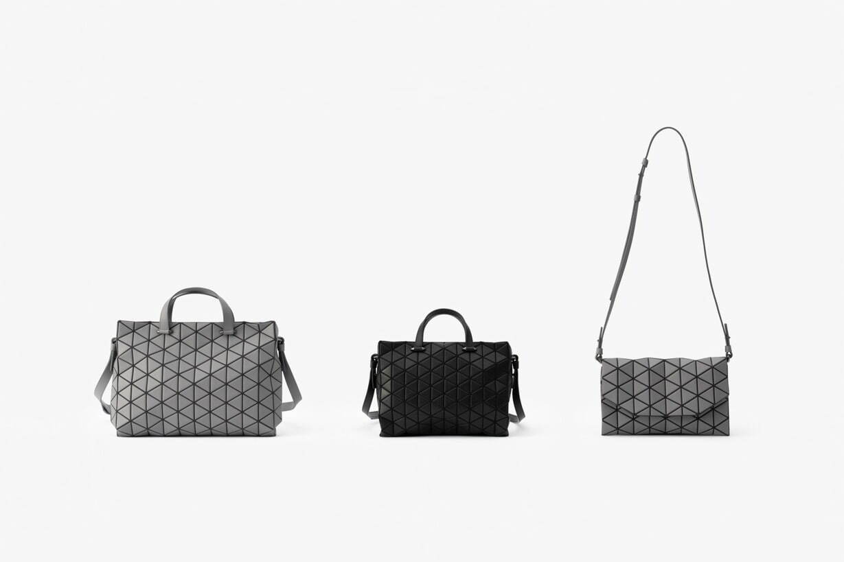 BAO BAO ISSEY MIYAKE"カンガルー"着想のポケット付きバッグやマット質感トート｜写真12