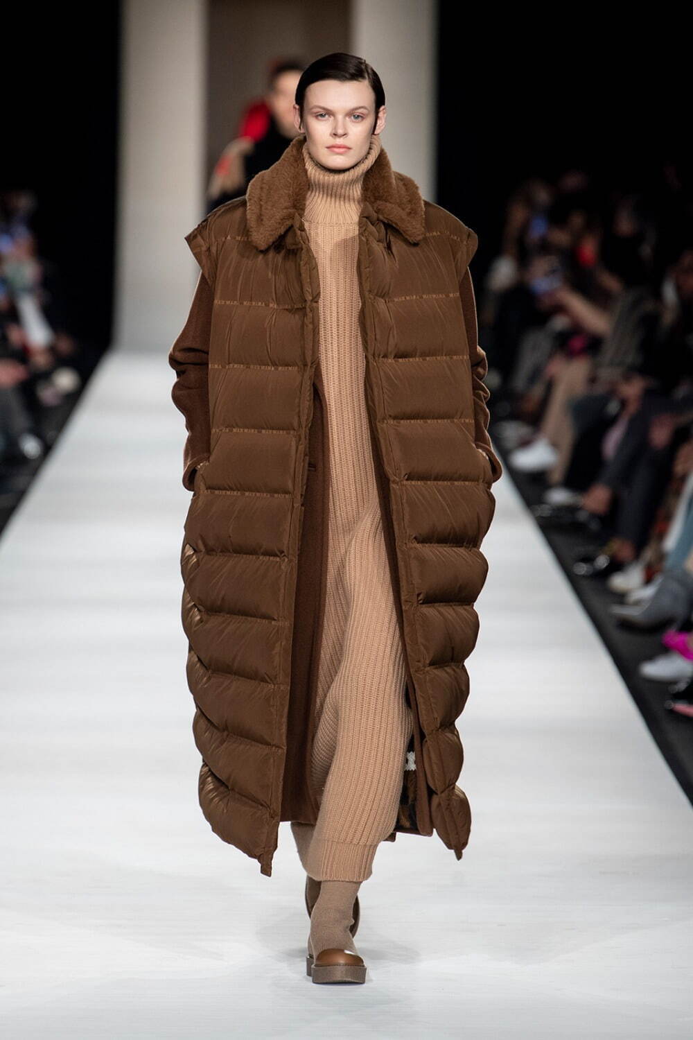 マックスマーラ(Max Mara) 2022-23年秋冬ウィメンズコレクション  - 写真20