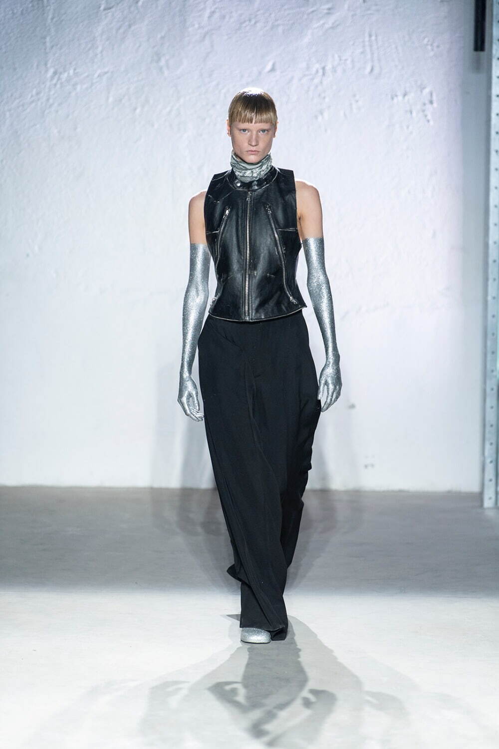 エムエム6 メゾン マルジェラ(MM6 Maison Margiela) 2022-23年秋冬ウィメンズ&メンズコレクション  - 写真22