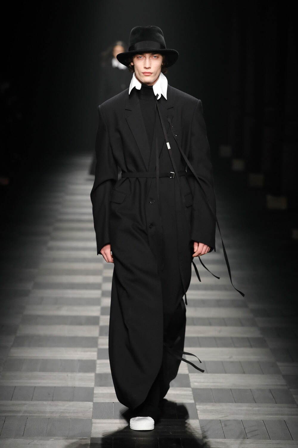 アン ドゥムルメステール(ANN DEMEULEMEESTER) 2022-23年秋冬ウィメンズ&メンズコレクション  - 写真25