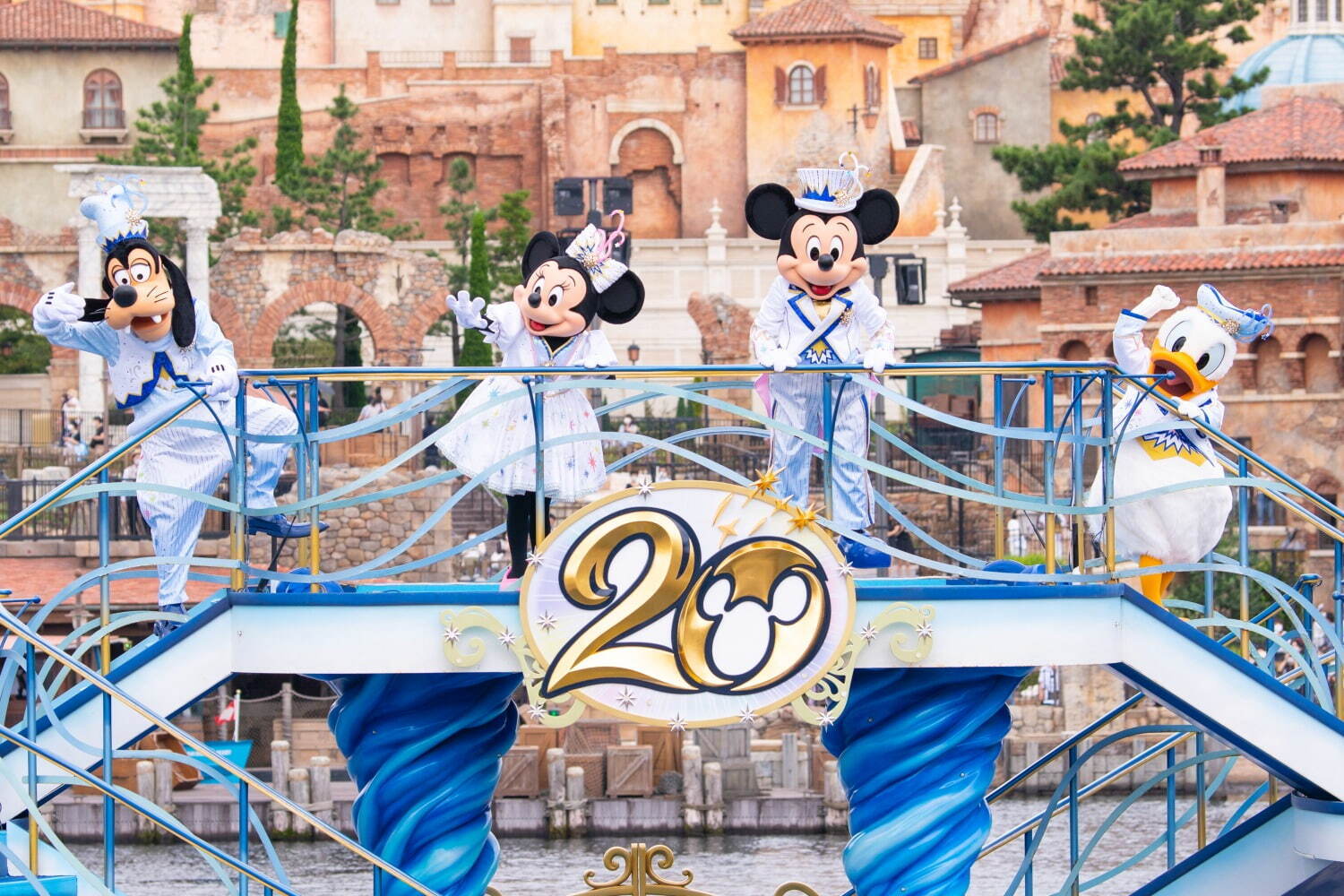 東京ディズニーシー“20周年を振り返る”新ダンス＆音楽プログラム「“シャイニング・ウィズ・ユー”」｜写真6