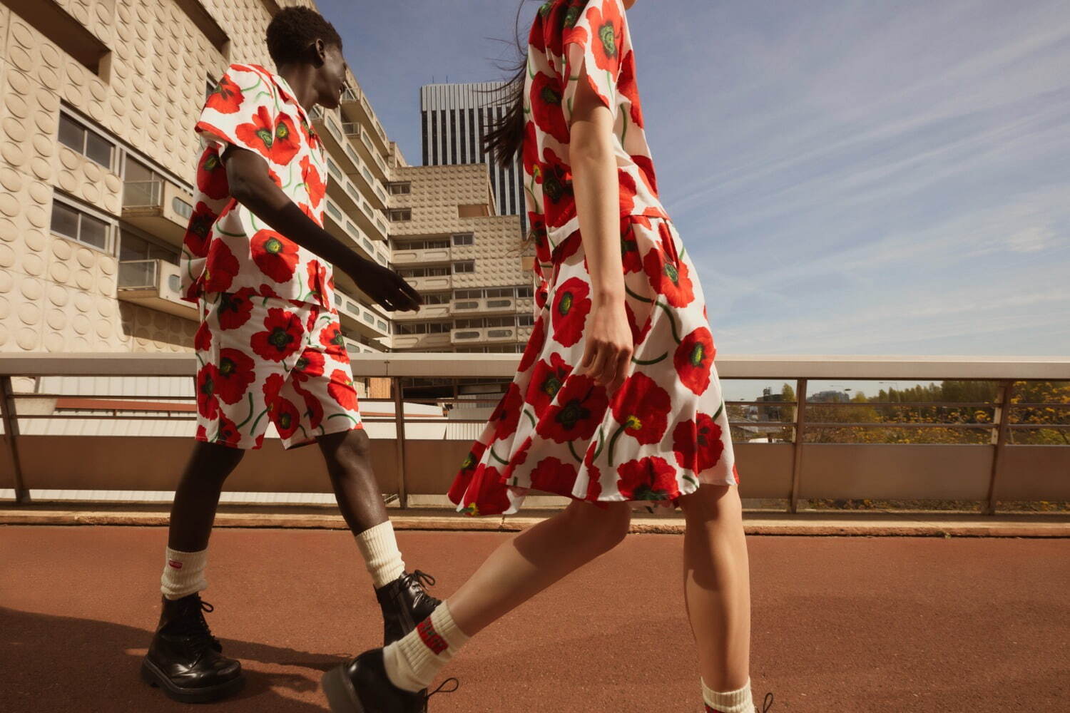 ケンゾーNIGO手がける“ポピープリント”ウェア、ポピーの花の総柄アロハシャツやプリントTシャツ｜写真3