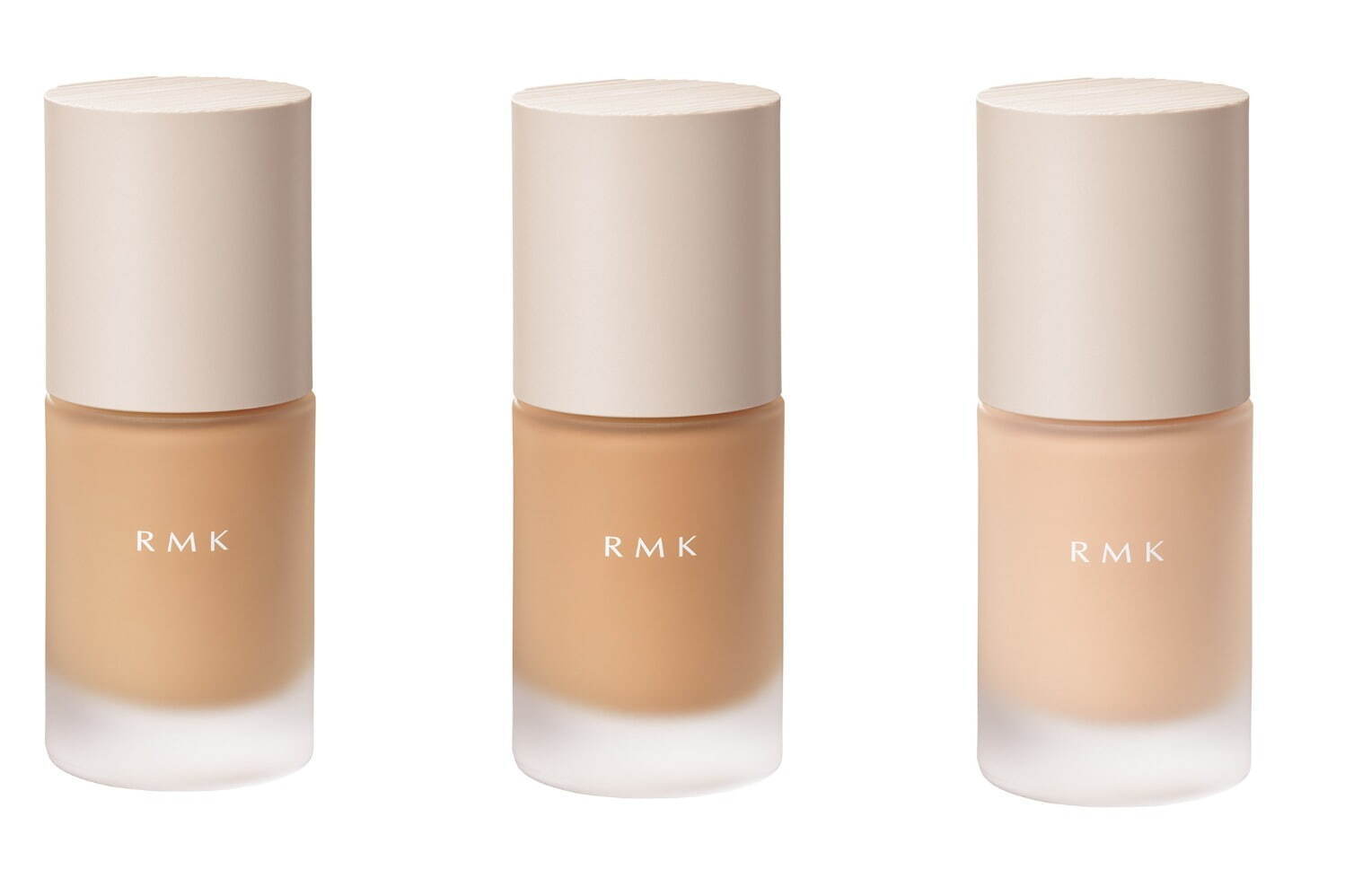 左から)「RMK リクイドファンデーション フローレスカバレッジ」SPF20 PA++ 30mL 104,105,200L 各6,050円＜新作＞