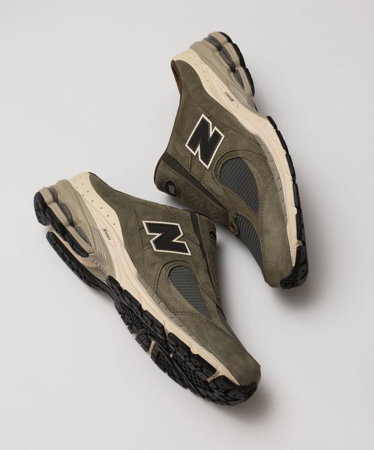 「SNS x New Balance 2002R Mule」22,000円