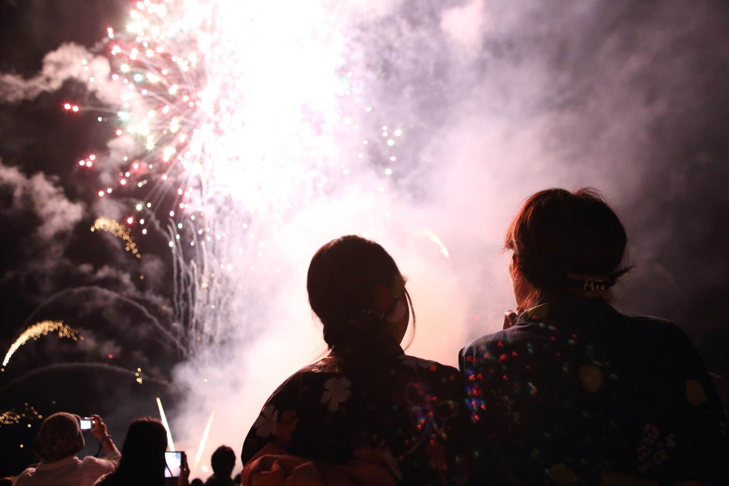 「東北未来芸術花火2022」音楽とシンクロした芸術花火、宮城・鳥の海公園で開催｜写真6