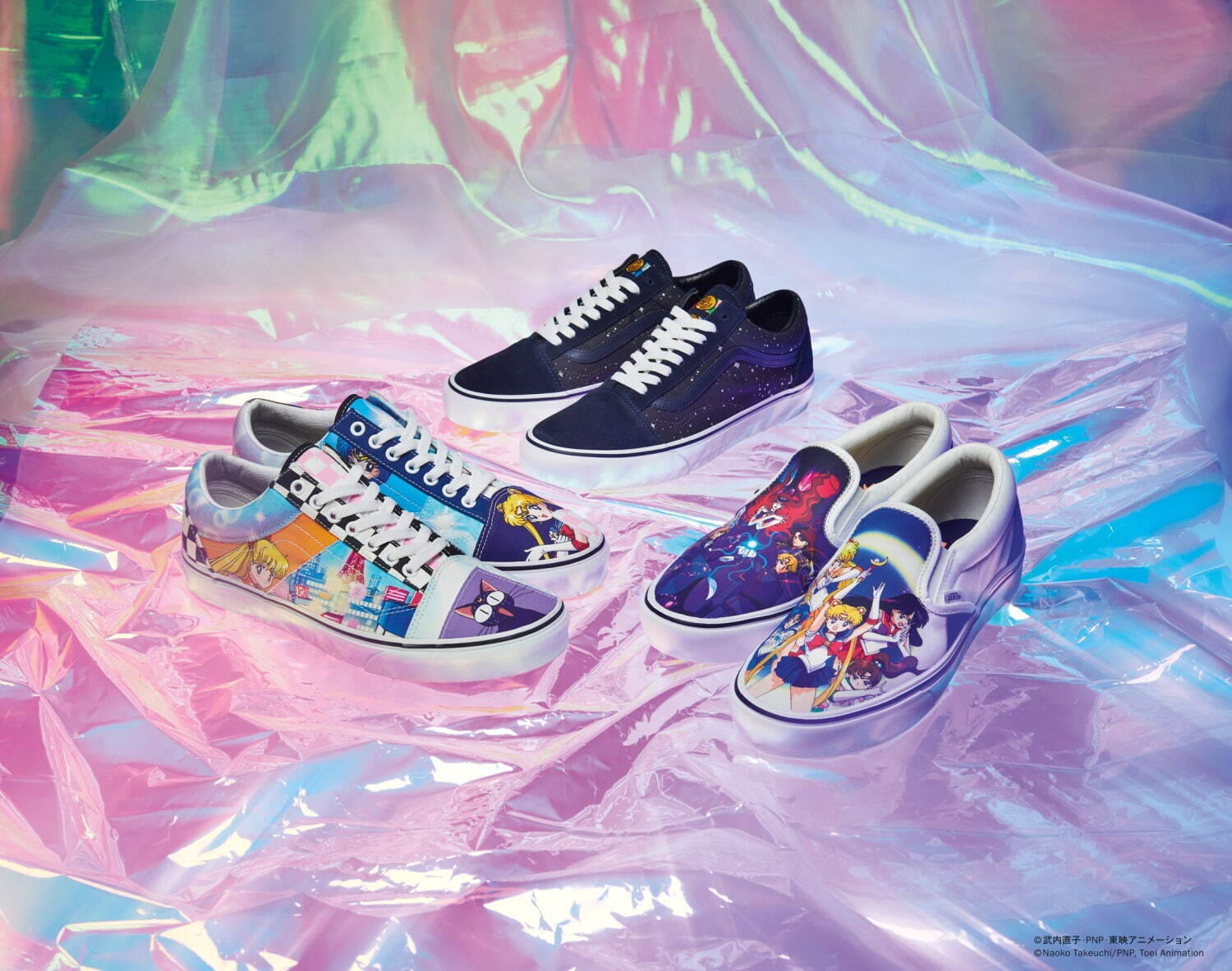 OLD SKOOL PATCHWORK 9,900円、OLD SKOOL 9,900円
COMFYCUSH SLIP-ON 8,250円