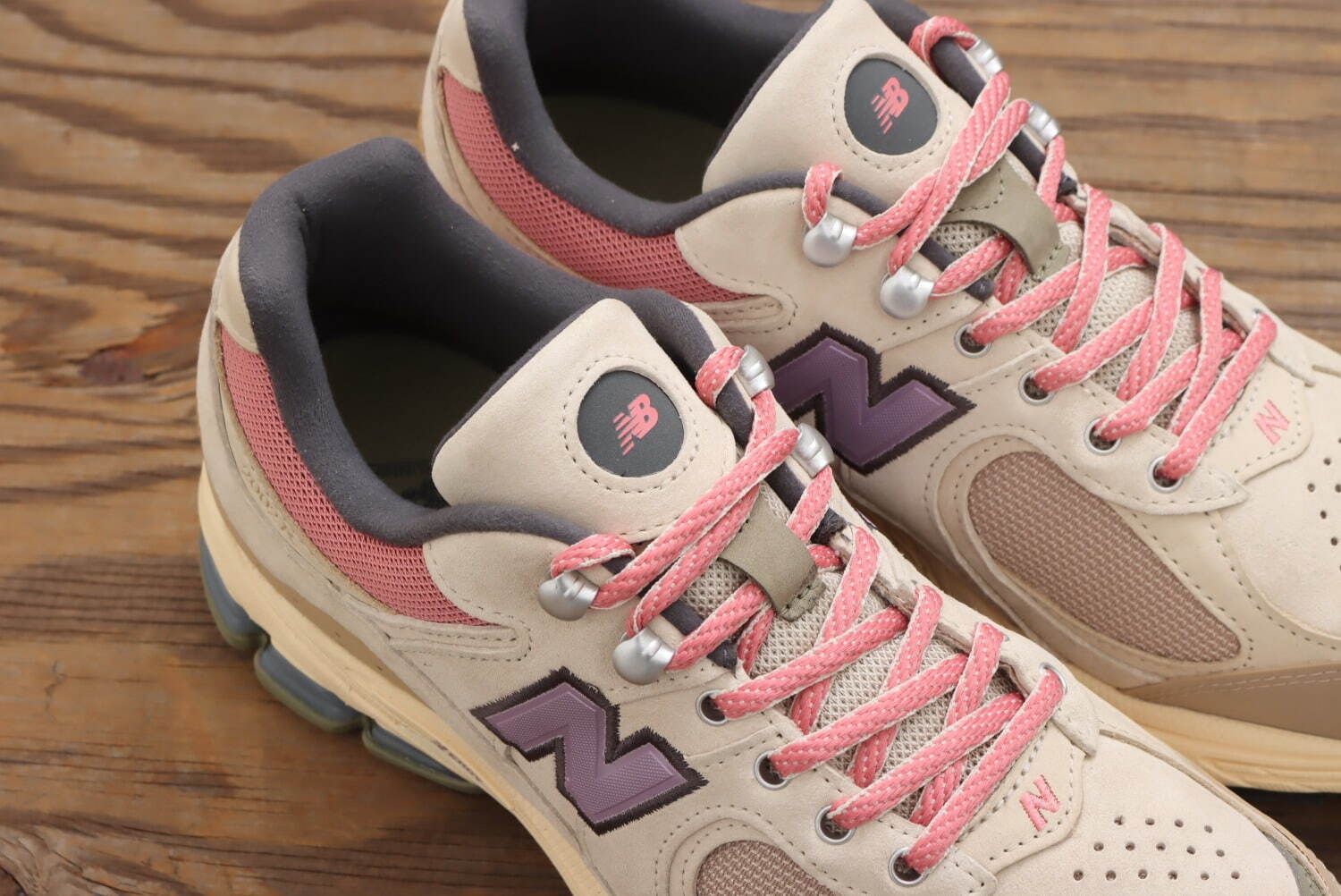 アトモス(atmos), ニューバランス(New Balance) M2002RWL｜写真9