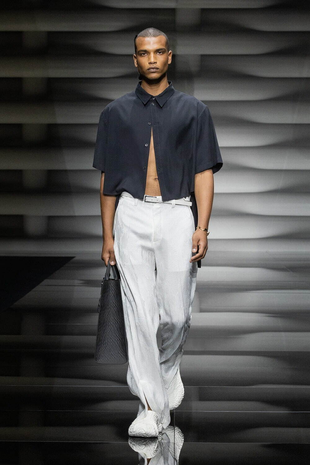 エンポリオ アルマーニ(EMPORIO ARMANI) 2023年春夏メンズコレクション  - 写真31