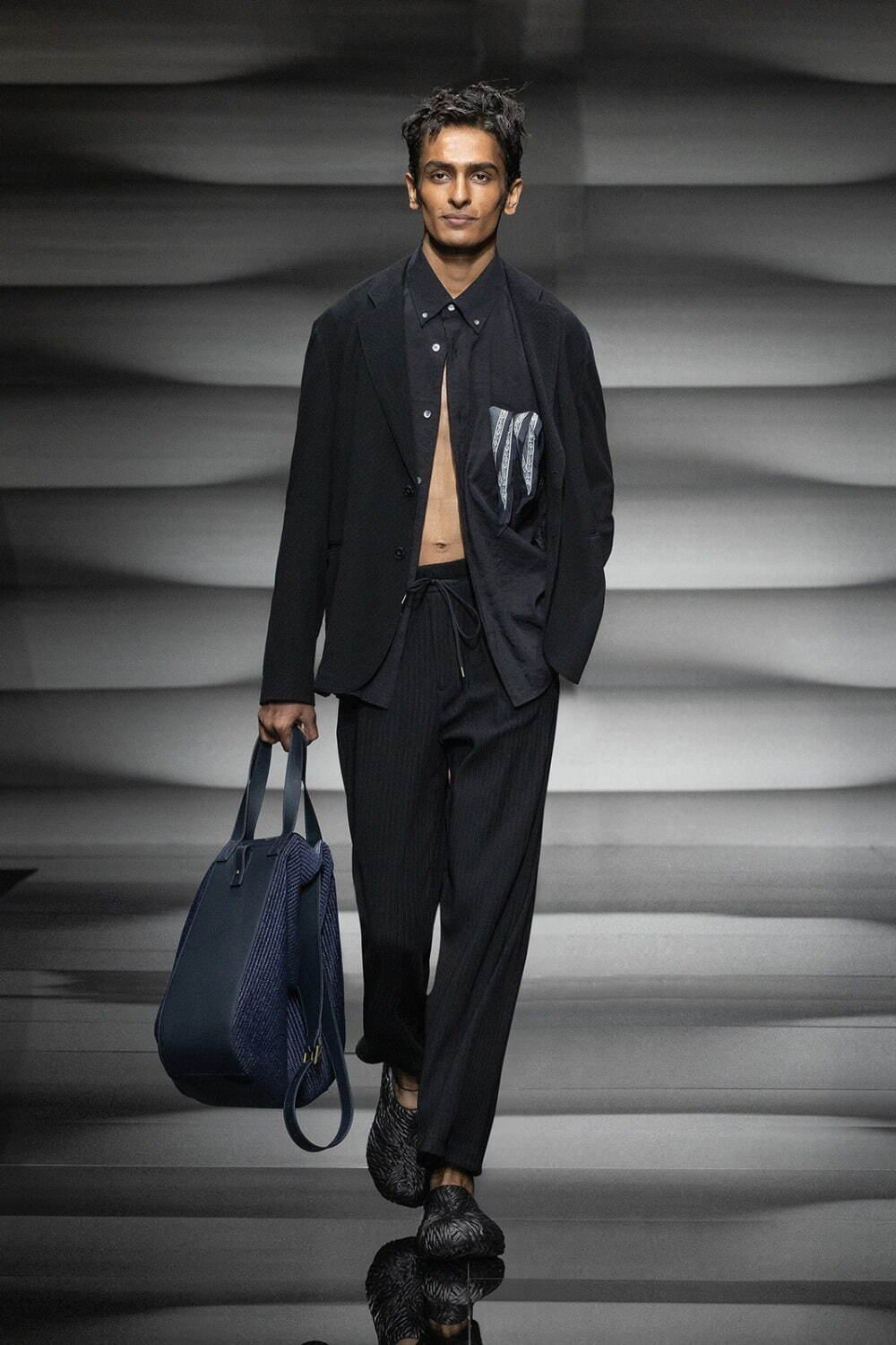 エンポリオ アルマーニ(EMPORIO ARMANI) 2023年春夏メンズコレクション  - 写真54