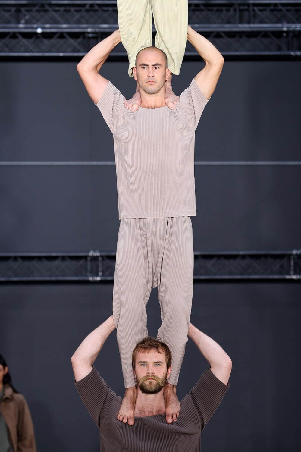 オム プリッセ イッセイ ミヤケ(HOMME PLISSÉ ISSEY MIYAKE) 2023年春夏メンズコレクション  - 写真13