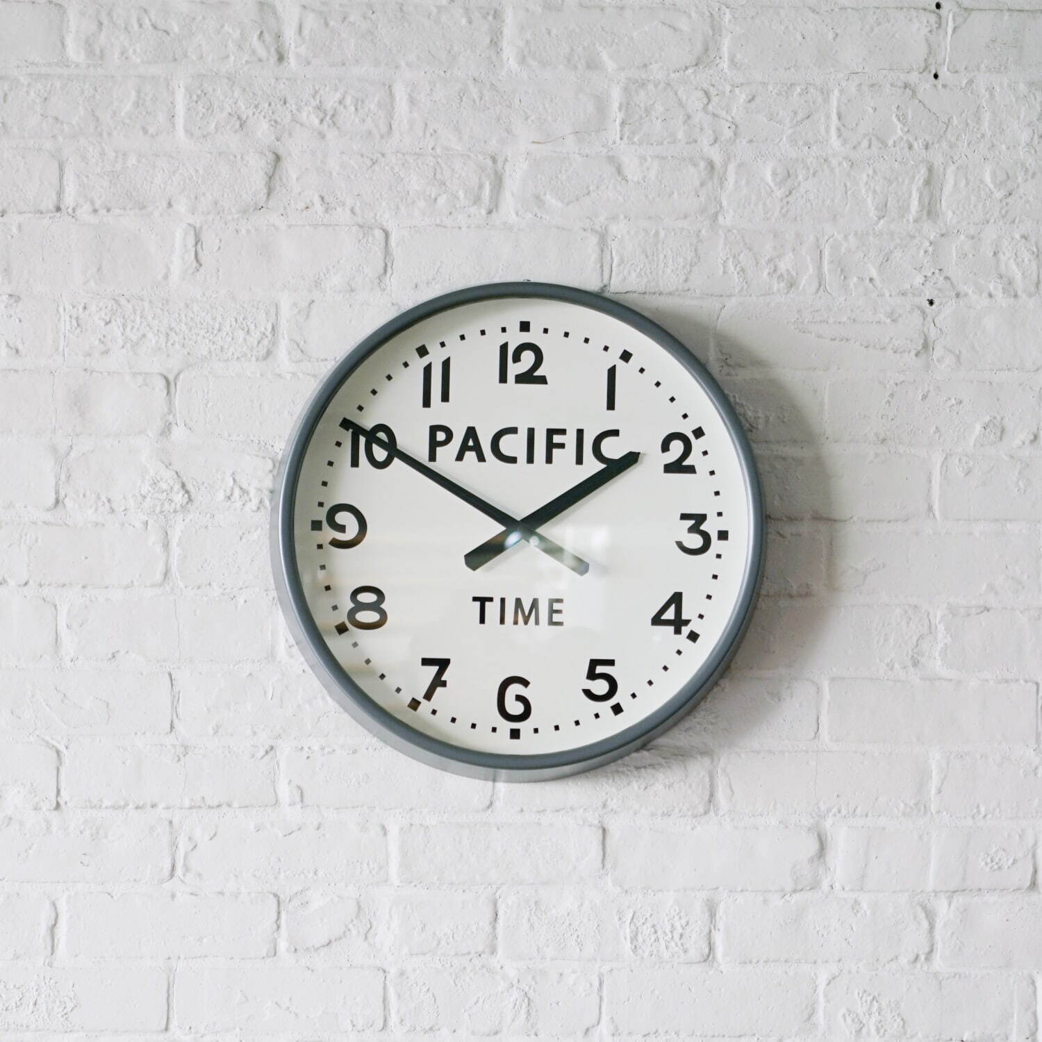 「EA COMBS WALL CLOCK(M) PACIFIC TIME」39,600円