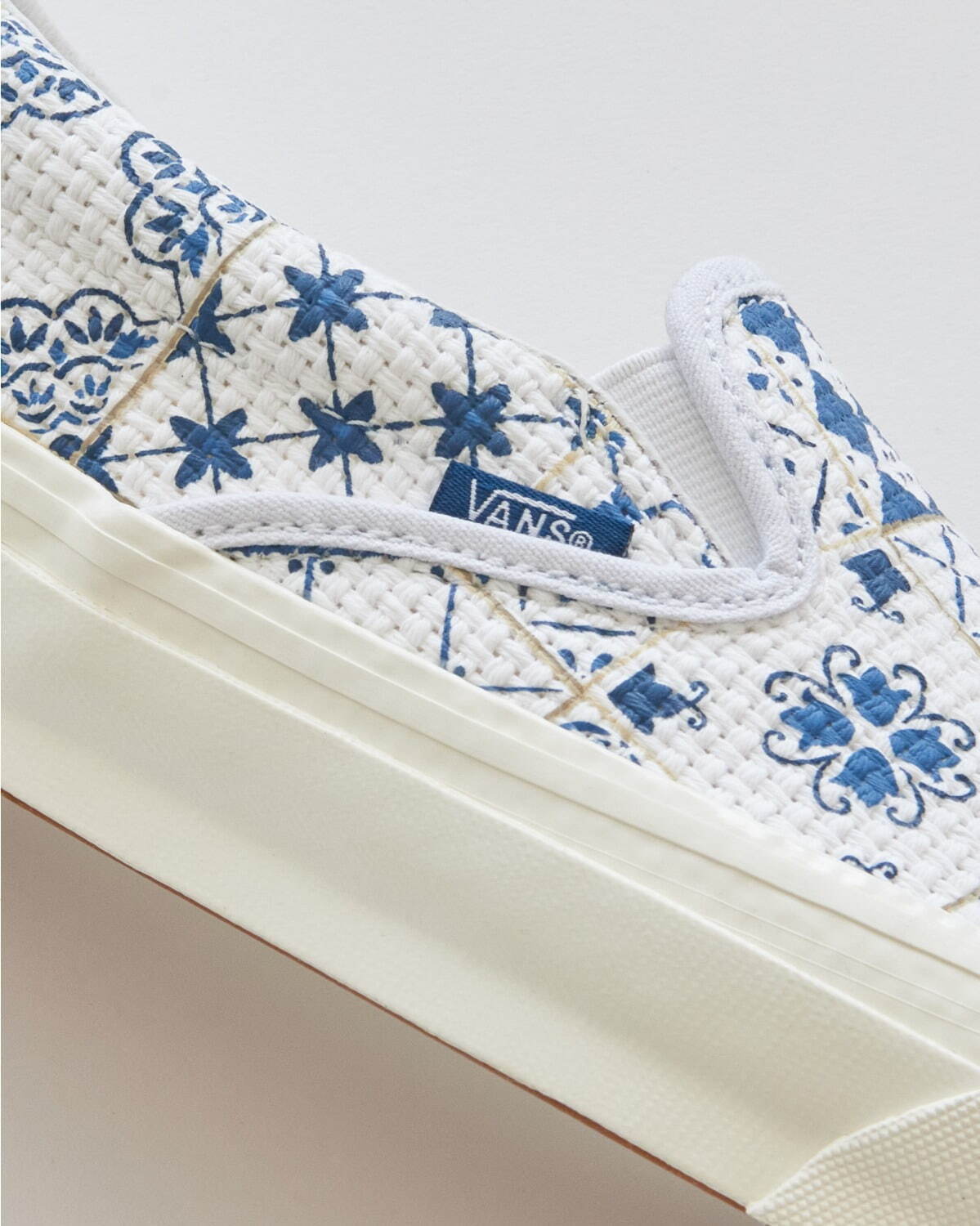 KITH×Vans Vaultのスニーカー、花柄やタイル模様のオーセンティック＆クラシックスリッポン｜写真7