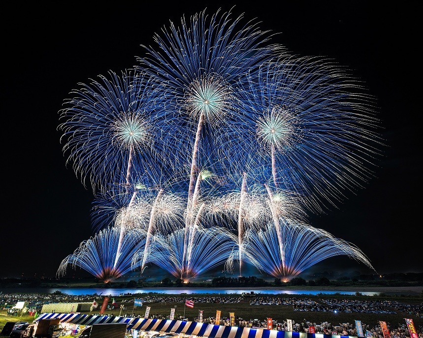 茨城「利根川花火大会2022」3年ぶりに開催、二尺玉の大花火含む“約3万発”を打ち上げ｜写真3