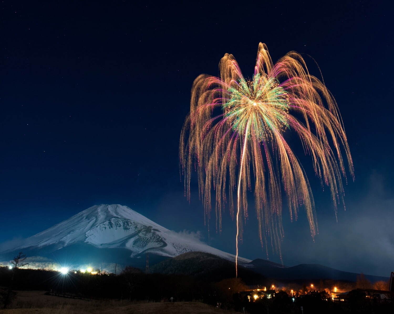 富士山×花火×モータースポーツの“劇場型”花火大会、富士スピードウェイで開催｜写真6