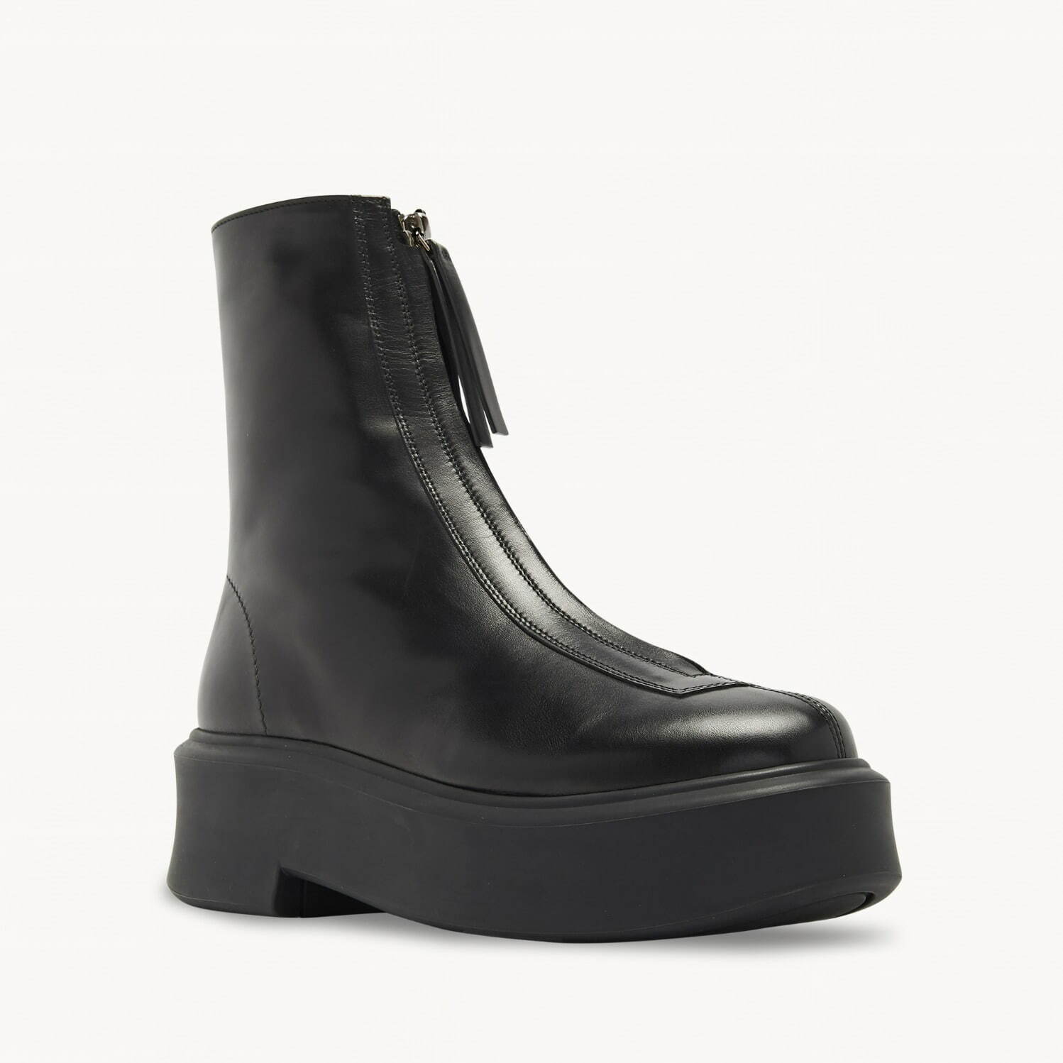 ZIPPED BOOTS 247,500円