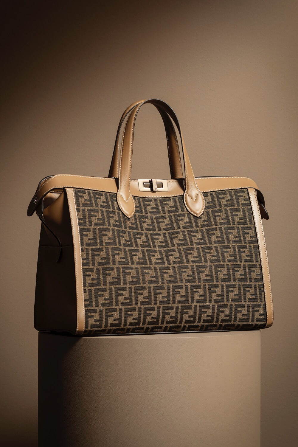 フェンディ(FENDI) ピーカブー アイシーユー フォーティー8｜写真5