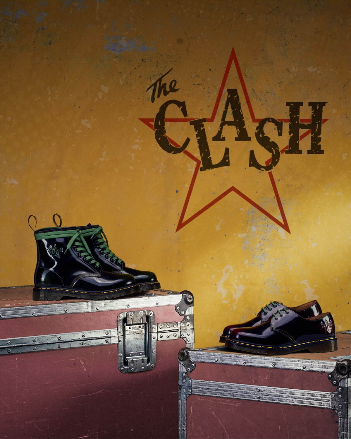 1460 THE CLASH (ARMY GREEN ARCADIA) 28,600円、1461 THE CLASH (CHERRY RED ARCADIA) 25,300円