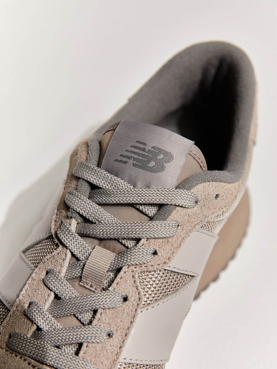 ニューバランス(New Balance), ユナイテッドアローズ グリーンレーベル リラクシング(UNITED ARROWS green label relaxing) 237｜写真5