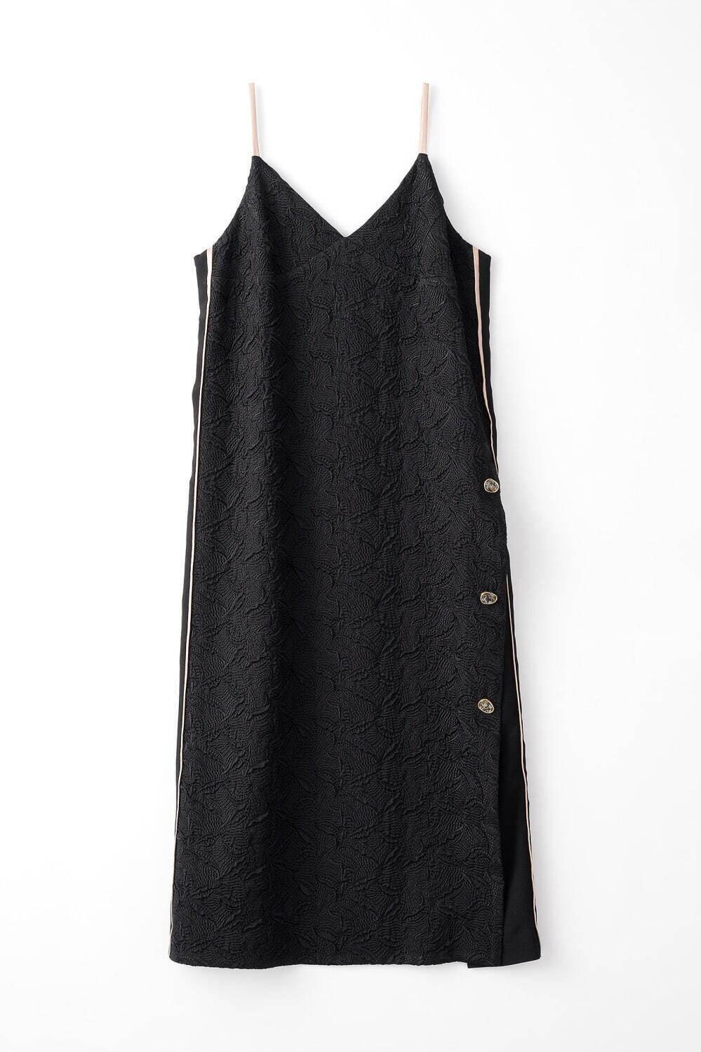 Thawing embroidery camisole dress 49,500円