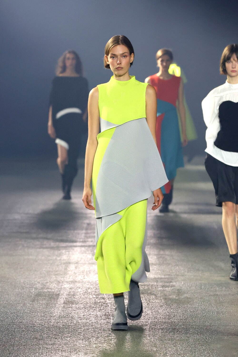 イッセイ ミヤケ(ISSEY MIYAKE) 2023年春夏ウィメンズコレクション  - 写真12