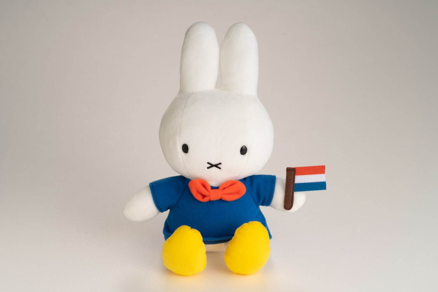 ベーシックミッフィー ぬいぐるみS 3,000円
Illustrations Dick Bruna (C) copyright Mercis bv, 1953-2022 www.miffy.com