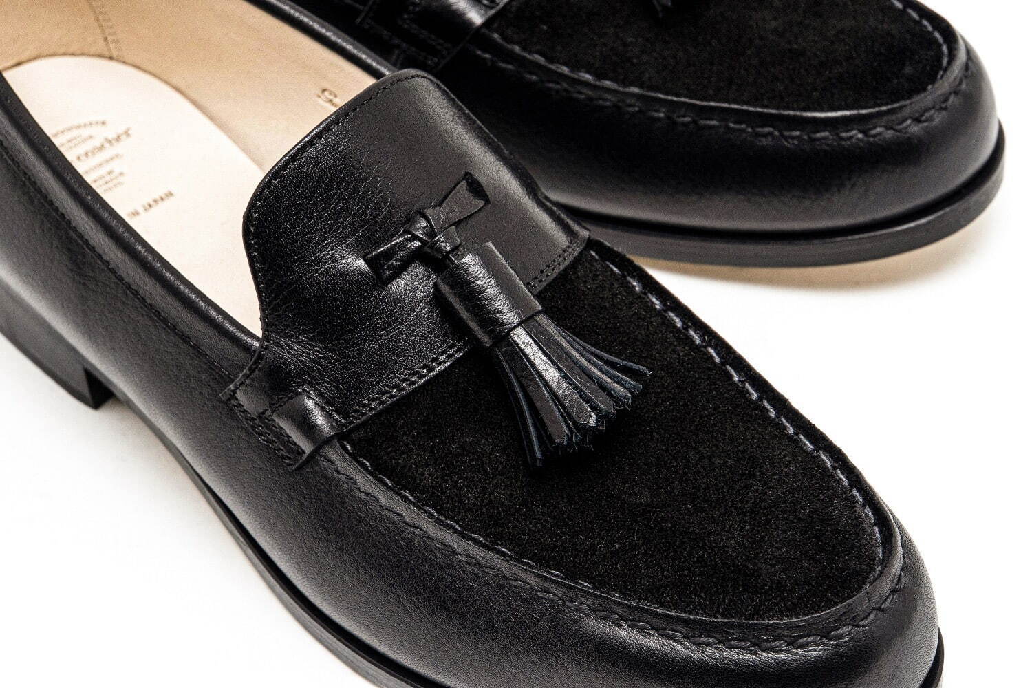 SINGLE TASSEL LOAFER 57,200円