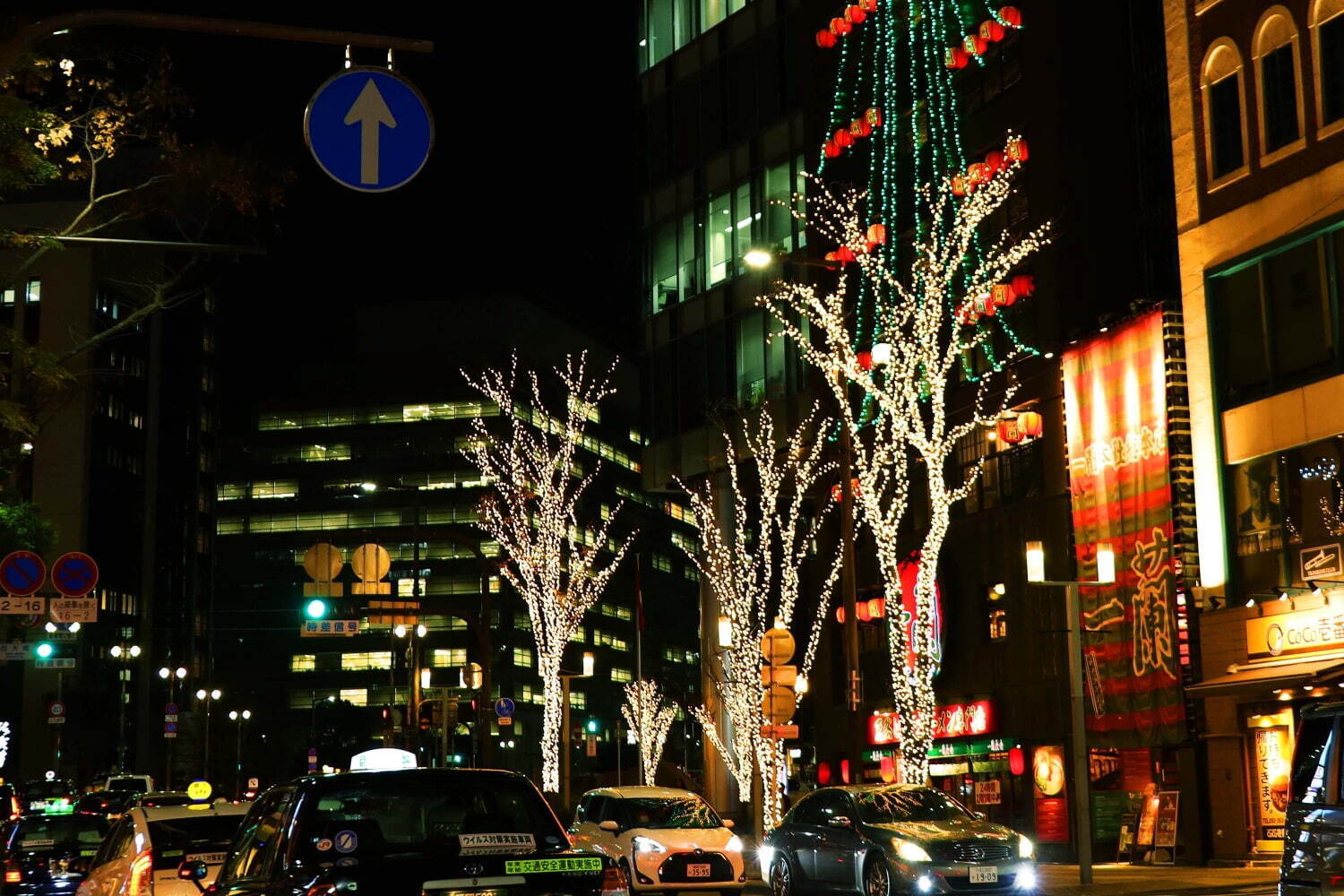 福岡・中州のイルミネーション「ナカスキボウノヒカリ」約1万球の光が輝くクリスマスツリーも｜写真3