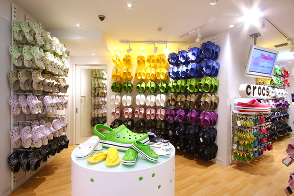 クロックス(crocs)渋谷スペイン坂店オープン！｜写真5