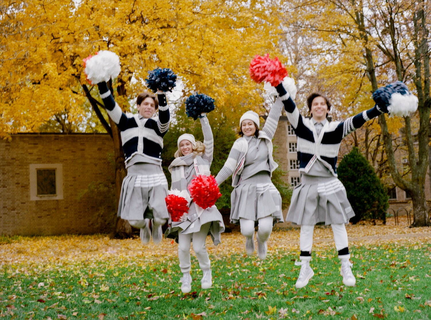 トム ブラウン(THOM BROWNE) フットボール｜写真31