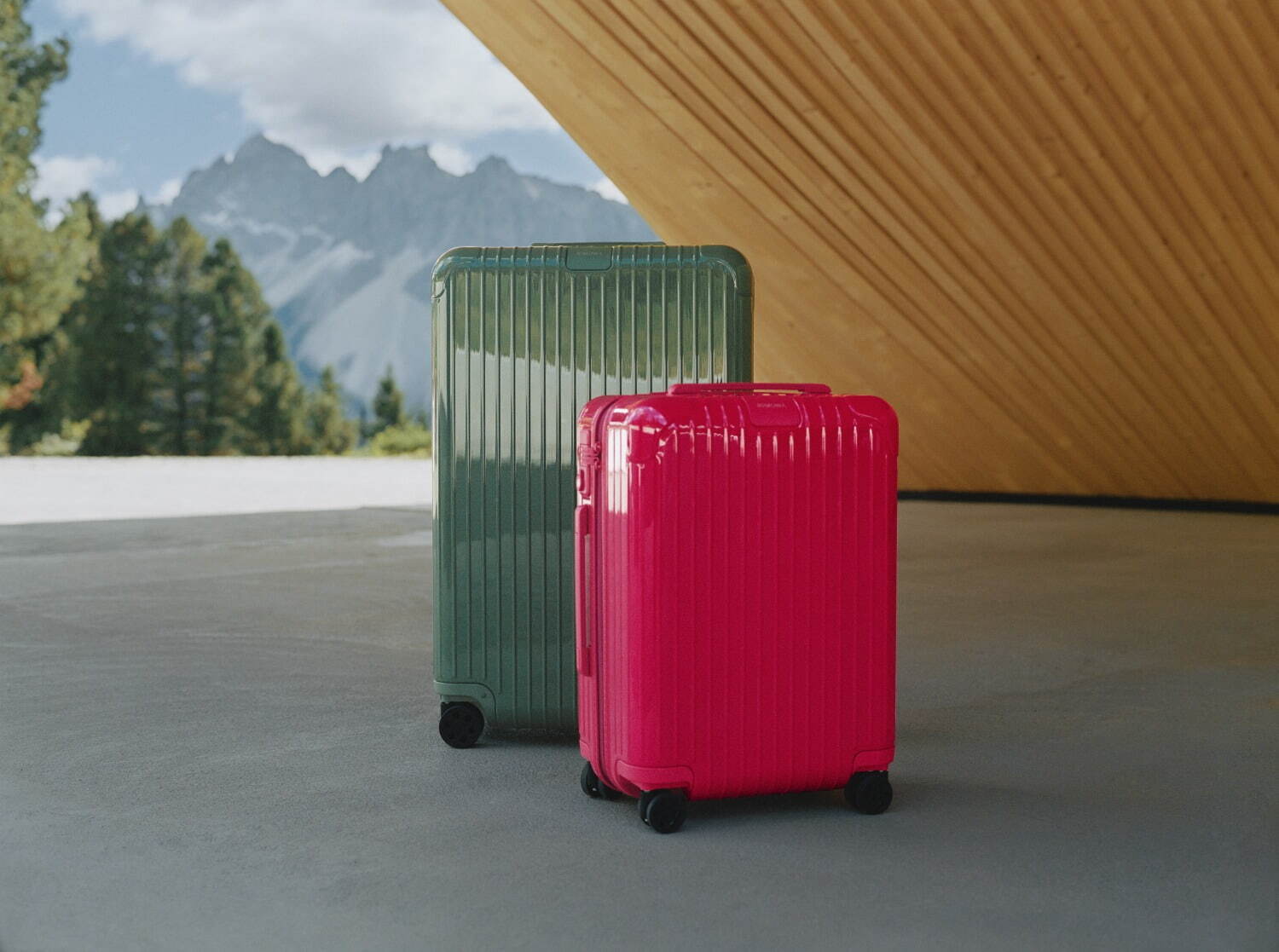 リモワ(RIMOWA) エッセンシャル｜写真1