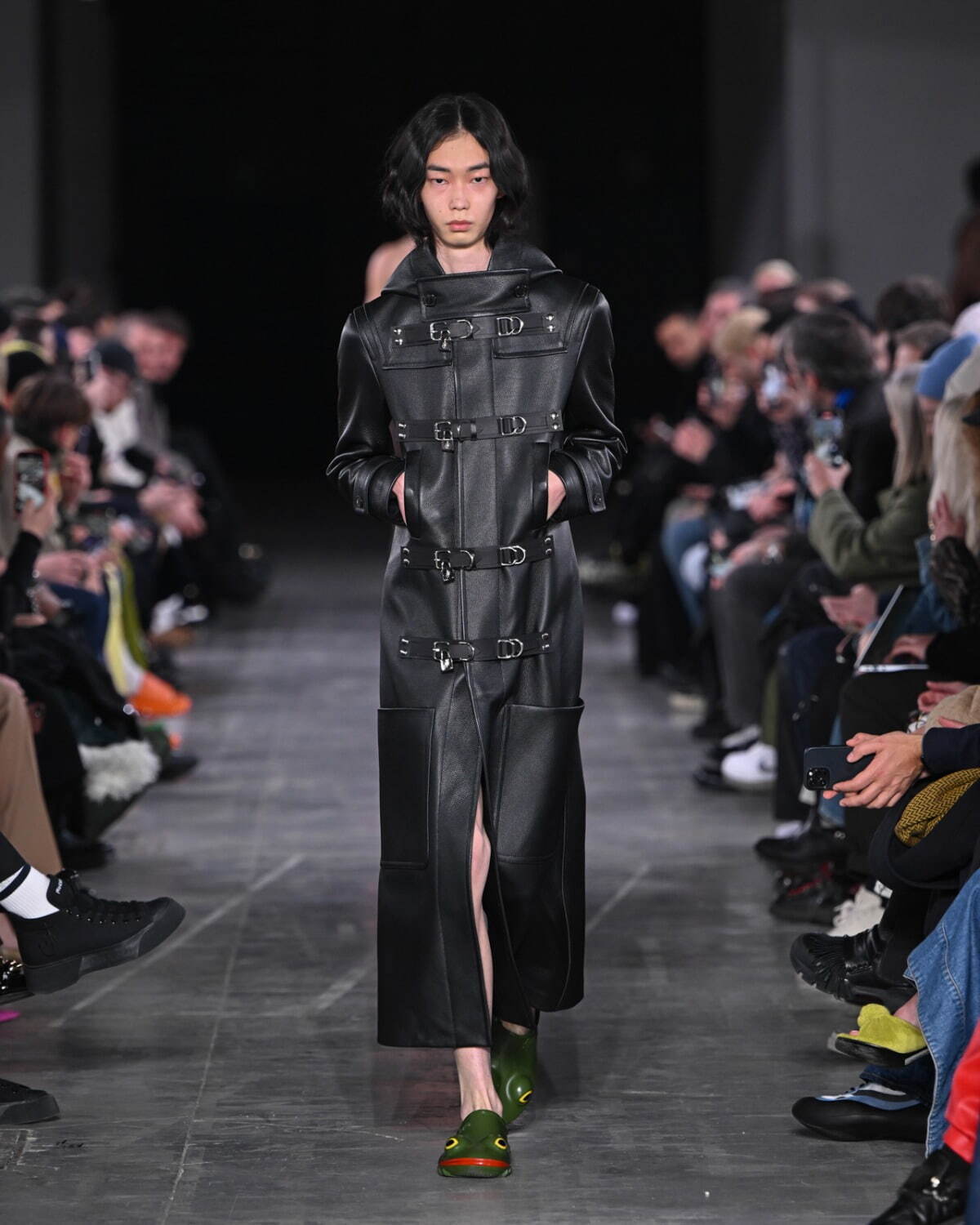 JW アンダーソン(JW Anderson) 2023-24年秋冬ウィメンズ&メンズコレクション  - 写真9