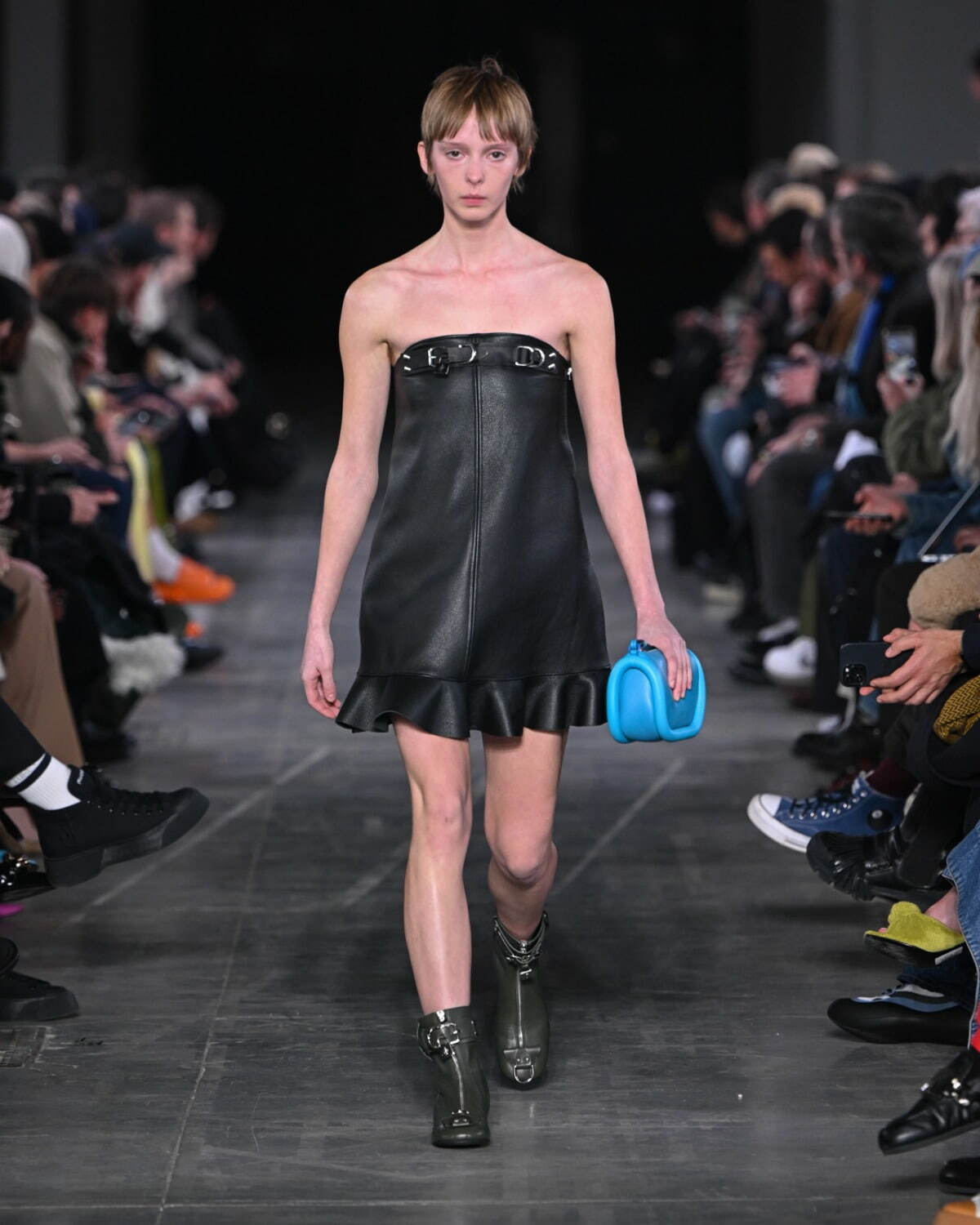 JW アンダーソン(JW Anderson) 2023-24年秋冬ウィメンズ&メンズコレクション  - 写真14