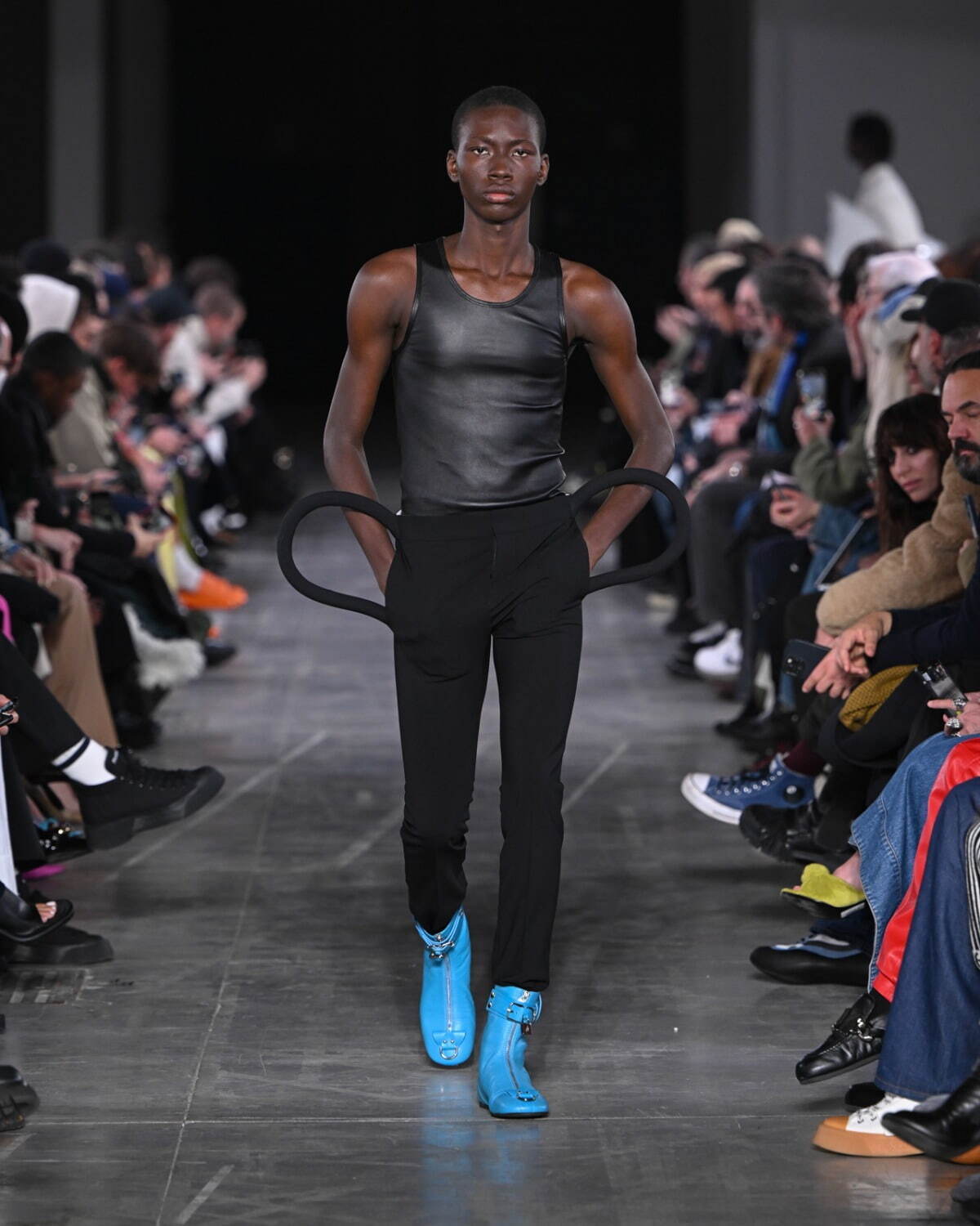 JW アンダーソン(JW Anderson) 2023-24年秋冬ウィメンズ&メンズコレクション  - 写真17