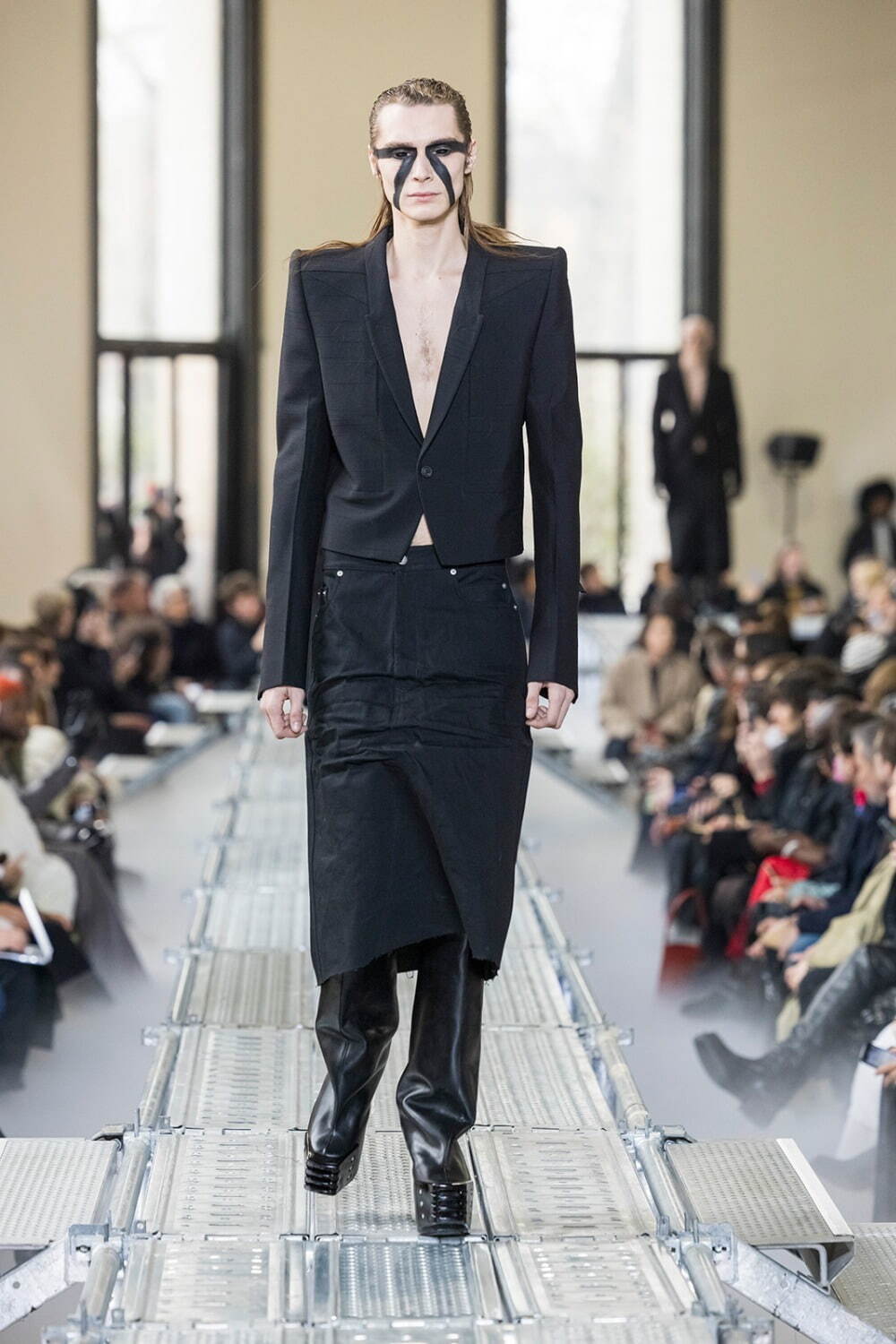 リック・オウエンス(Rick Owens) 2023-24年秋冬メンズコレクション  - 写真30