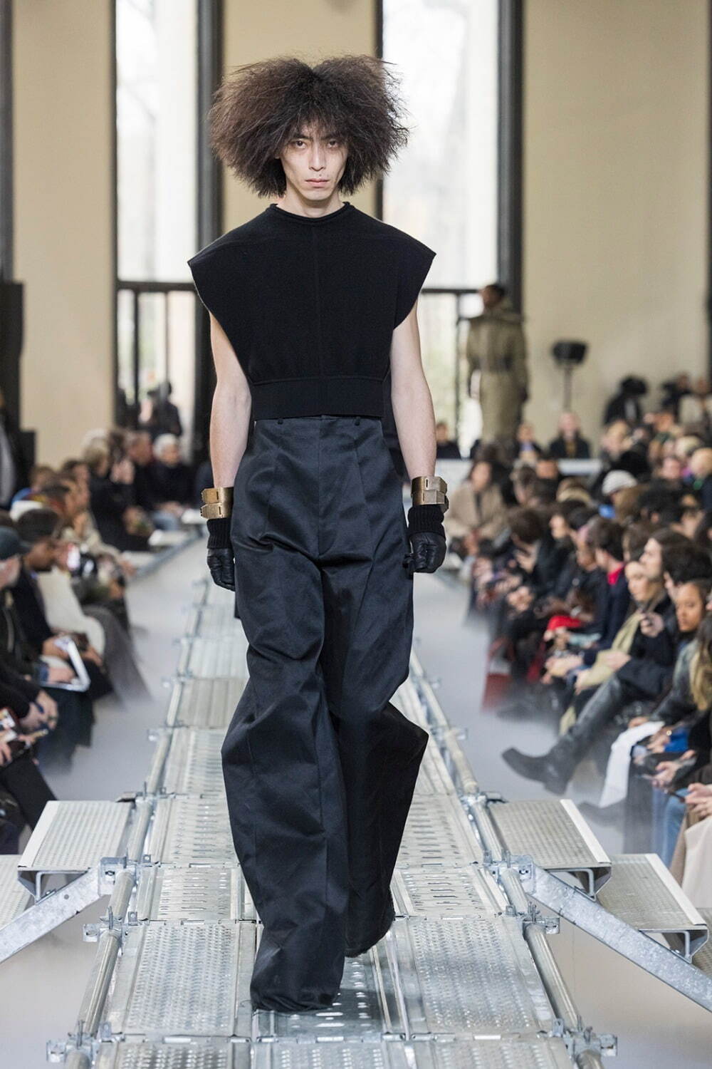 リック・オウエンス(Rick Owens) 2023-24年秋冬メンズコレクション  - 写真36