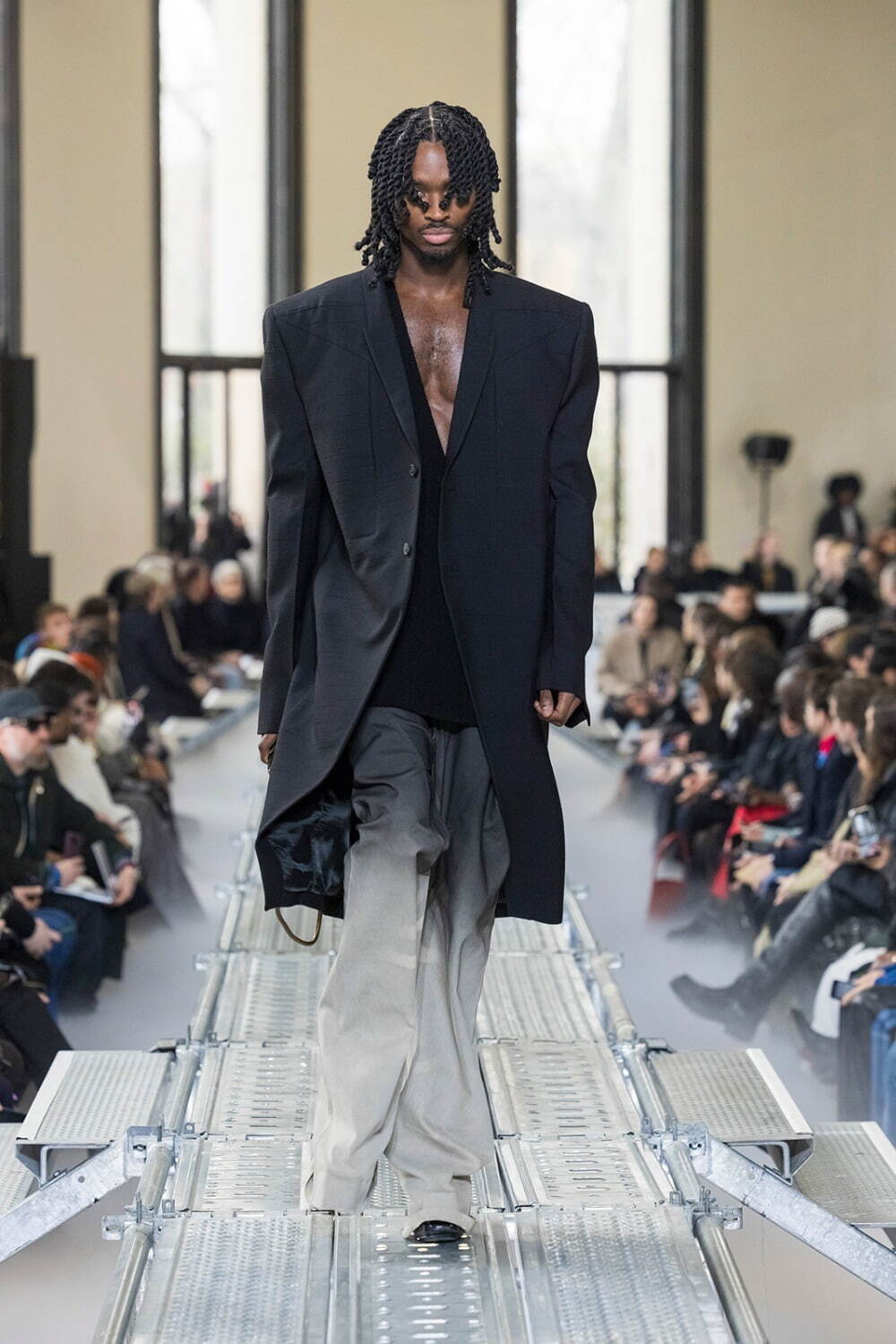 リック・オウエンス(Rick Owens) 2023-24年秋冬メンズコレクション  - 写真39