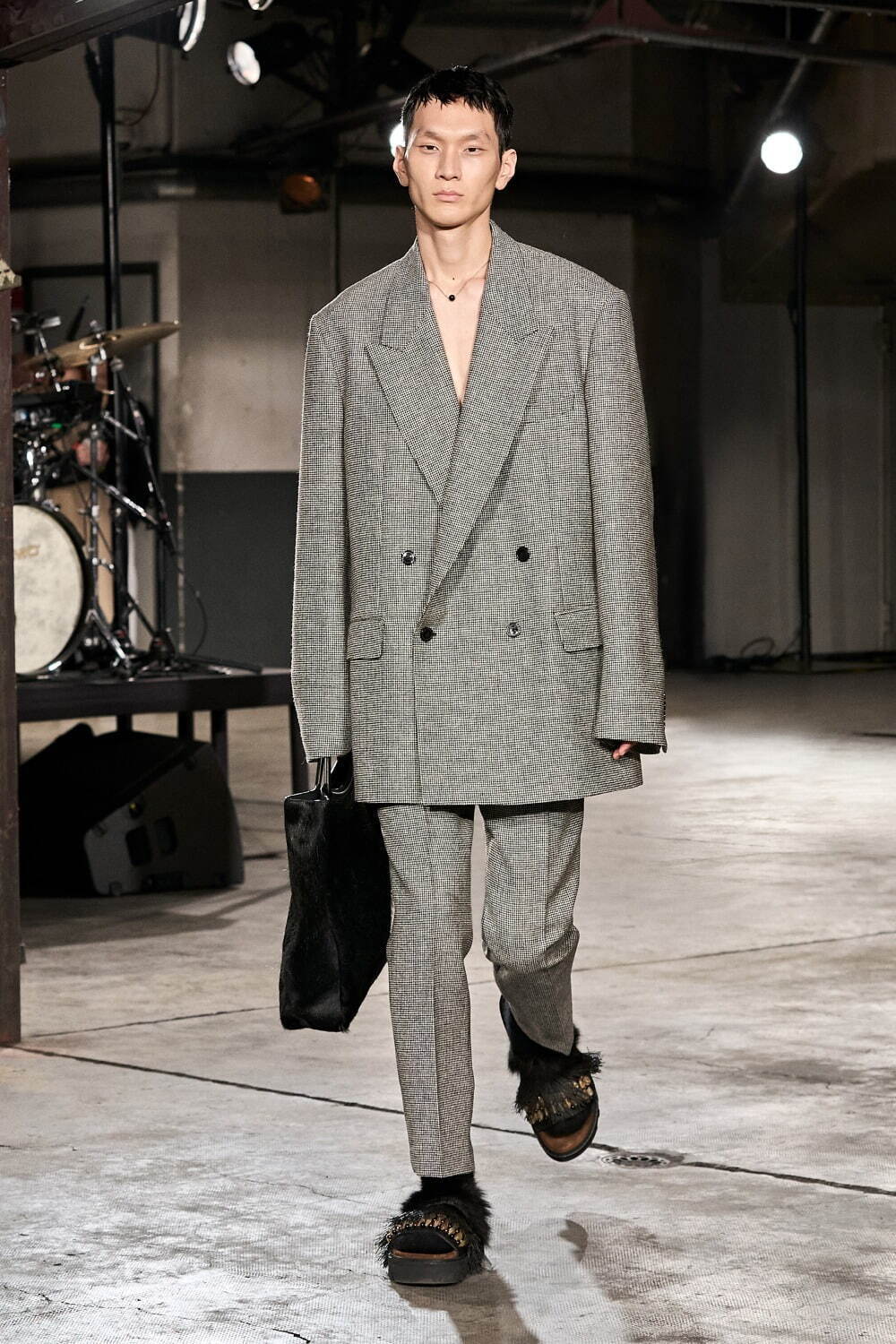 ドリス ヴァン ノッテン(DRIES VAN NOTEN) 2023-24年秋冬メンズコレクション  - 写真15