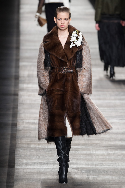 フェンディ(FENDI) 2014-15年秋冬ウィメンズコレクション  - 写真35