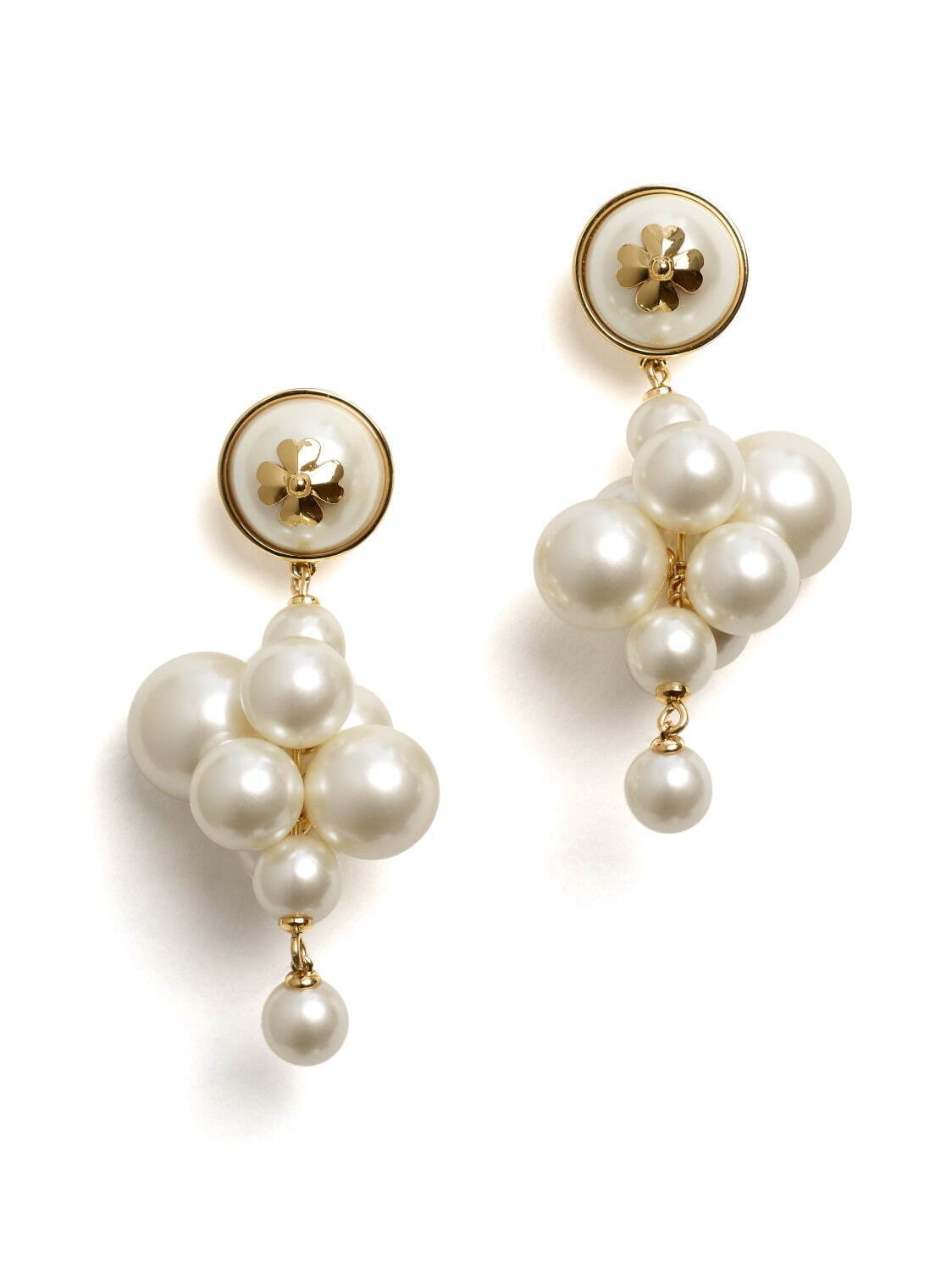 pearls on pearls cluster drop earrings 28,600円
※3月上旬発売予定