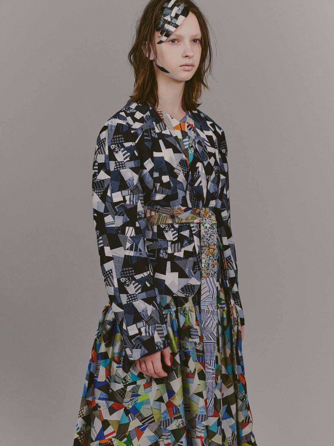 PATCHWORK PRINT REVERSIBLE SHORT JACKET 57,200円
PATCHWORK PRINT SATIN REVERSIBLE DRESS 79,200円
