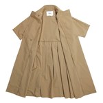 So far / Nylon Short-Sleeve Trench Coat Camel 2