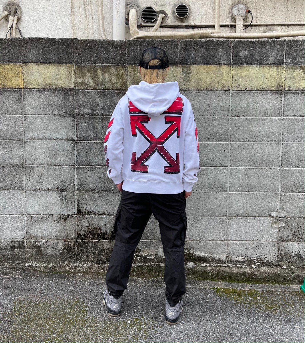 【Off-White c/o Virgil Abloh】elephants 1