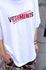 【VETEMENTS】elephants 2