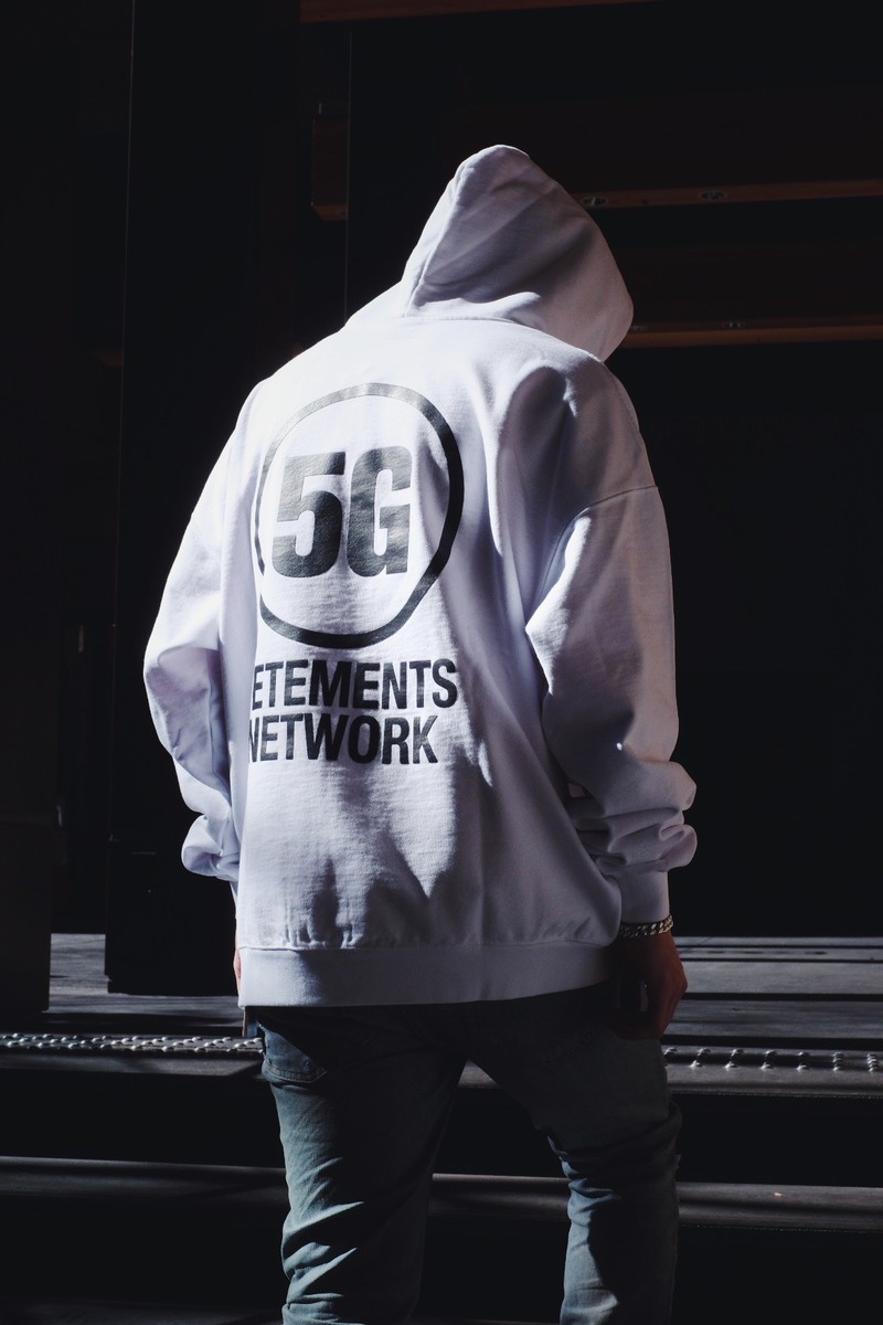 【VETEMENTS】elephants 1