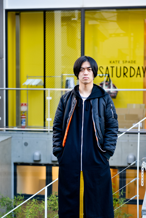 廣原 隼人さん - アルファ インダストリーズ(ALPHA INDUSTRIES)、コム デ ギャルソン(COMME des GARÇONS)｜原宿ストリートスナップ - 写真2