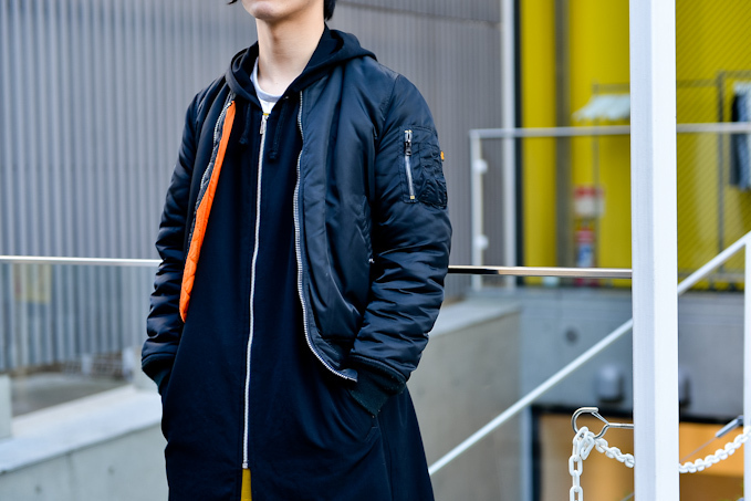 廣原 隼人さん - アルファ インダストリーズ(ALPHA INDUSTRIES)、コム デ ギャルソン(COMME des GARÇONS)｜原宿ストリートスナップ - 写真3