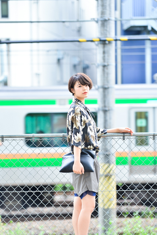 カトウ マホさん - ヴィンテージ(vintage)、カラー(kolor)｜渋谷ストリートスナップ - 写真2