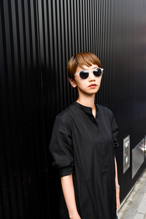 山田 万梨奈さん - ノット(Knot)、マルニ(MARNI)｜原宿ストリートスナップ - 写真1